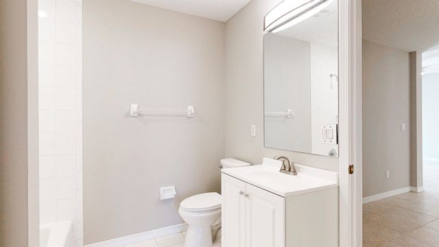 1653 Makarios Dr, St Augustine, FL 32080