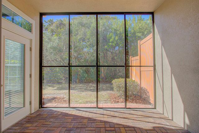 1653 Makarios Dr, St Augustine, FL 32080