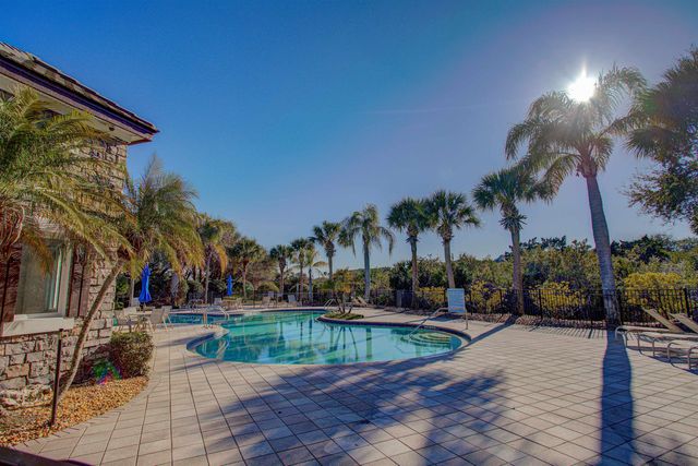 1653 Makarios Dr, St Augustine, FL 32080