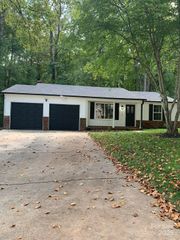 8412 Strider Drive, Charlotte, NC 28212