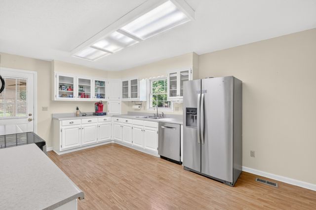 241 Camille St, Manchester, TN 37355