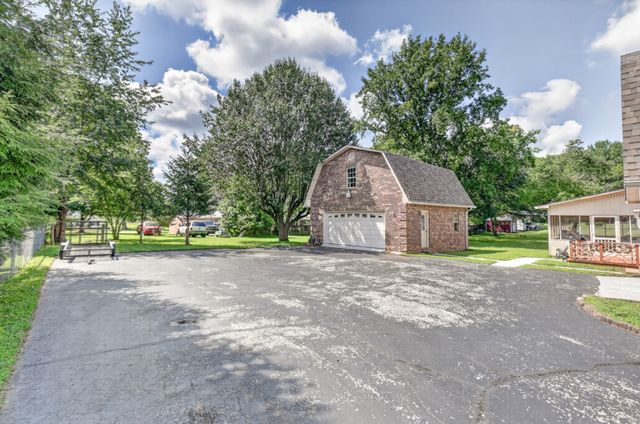 241 Camille St, Manchester, TN 37355