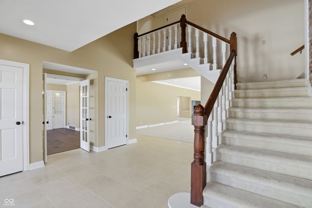 8602 Frontgate Lane, Indianapolis, IN 46256