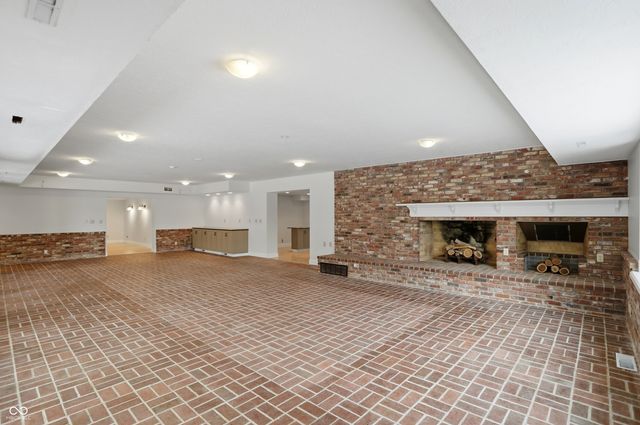 8602 Frontgate Lane, Indianapolis, IN 46256