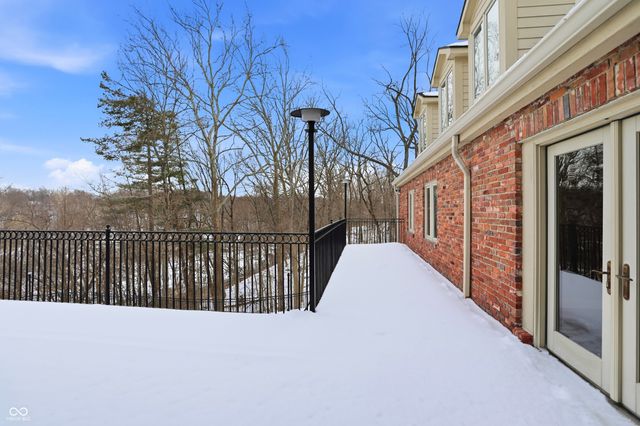 8602 Frontgate Lane, Indianapolis, IN 46256