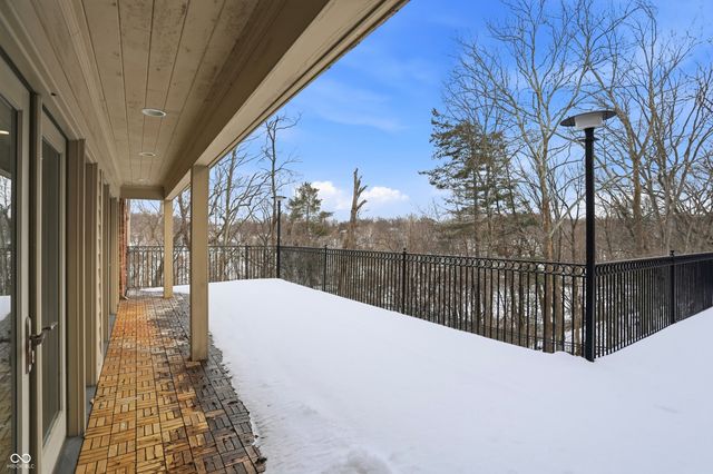 8602 Frontgate Lane, Indianapolis, IN 46256