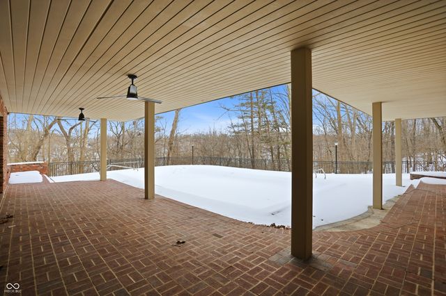 8602 Frontgate Lane, Indianapolis, IN 46256