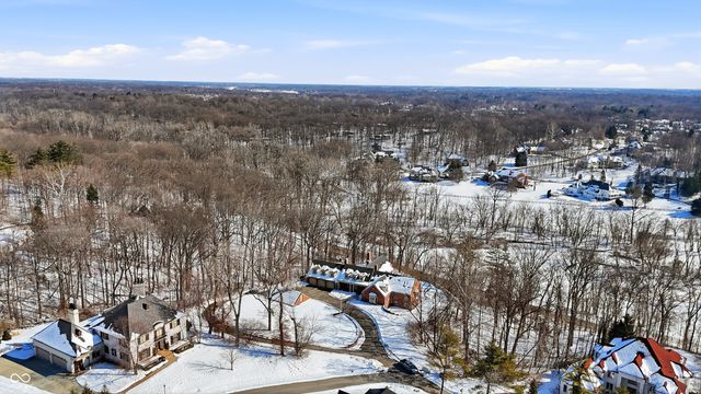 8602 Frontgate Lane, Indianapolis, IN 46256