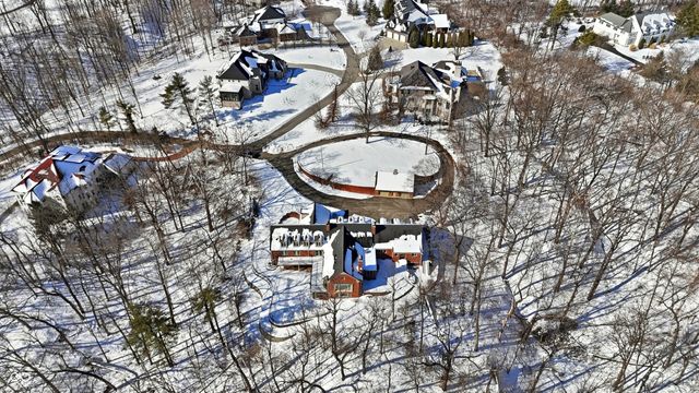 8602 Frontgate Lane, Indianapolis, IN 46256