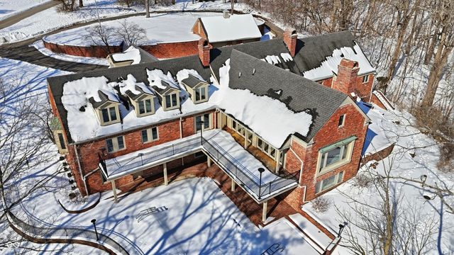 8602 Frontgate Lane, Indianapolis, IN 46256