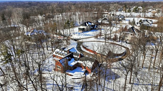 8602 Frontgate Lane, Indianapolis, IN 46256