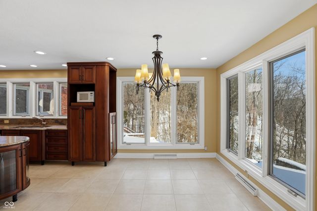 8602 Frontgate Lane, Indianapolis, IN 46256