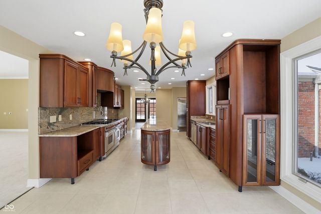 8602 Frontgate Lane, Indianapolis, IN 46256