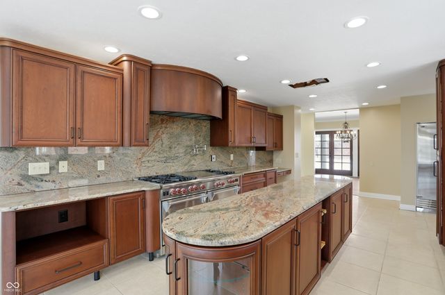 8602 Frontgate Lane, Indianapolis, IN 46256