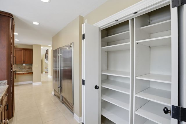 8602 Frontgate Lane, Indianapolis, IN 46256