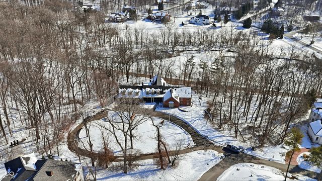 8602 Frontgate Lane, Indianapolis, IN 46256