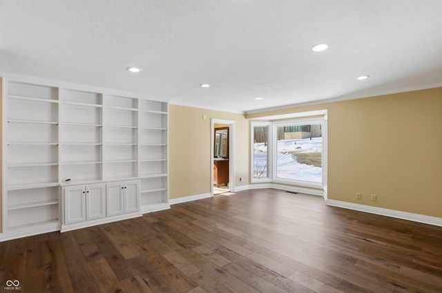 8602 Frontgate Lane, Indianapolis, IN 46256