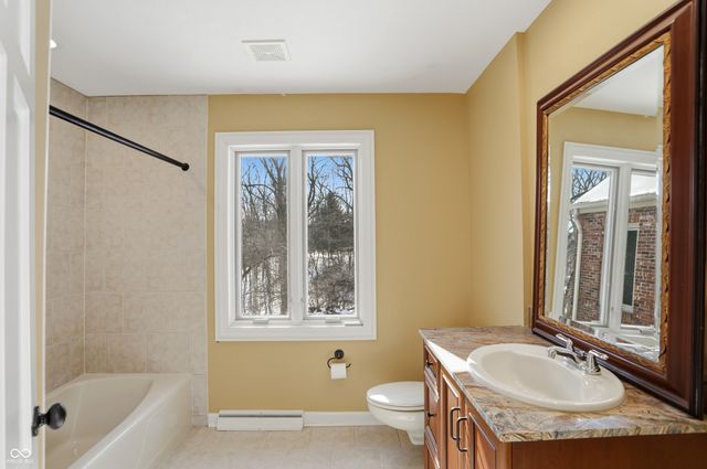 8602 Frontgate Lane, Indianapolis, IN 46256