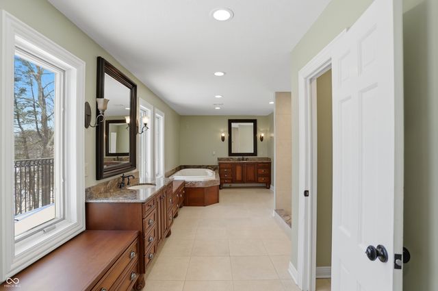 8602 Frontgate Lane, Indianapolis, IN 46256