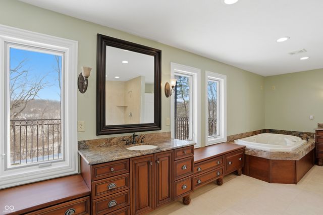 8602 Frontgate Lane, Indianapolis, IN 46256