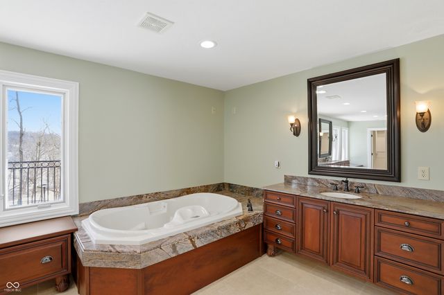 8602 Frontgate Lane, Indianapolis, IN 46256