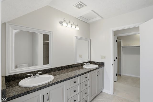 8602 Frontgate Lane, Indianapolis, IN 46256