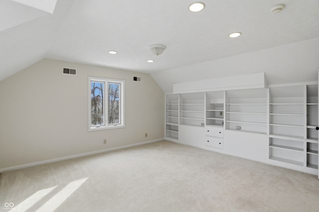 8602 Frontgate Lane, Indianapolis, IN 46256