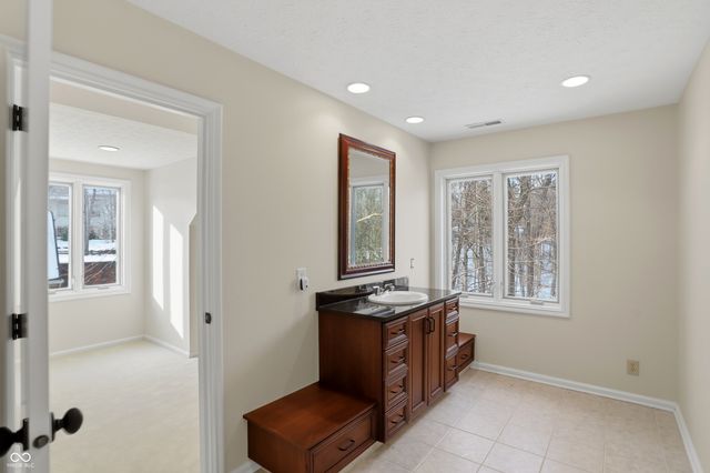 8602 Frontgate Lane, Indianapolis, IN 46256