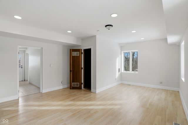 8602 Frontgate Lane, Indianapolis, IN 46256