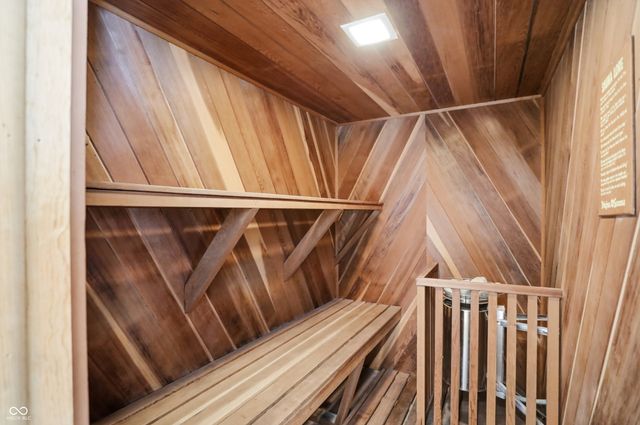 8602 Frontgate Lane, Indianapolis, IN 46256