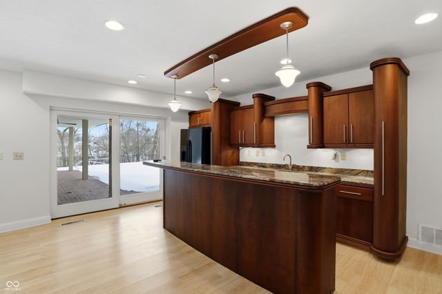 8602 Frontgate Lane, Indianapolis, IN 46256