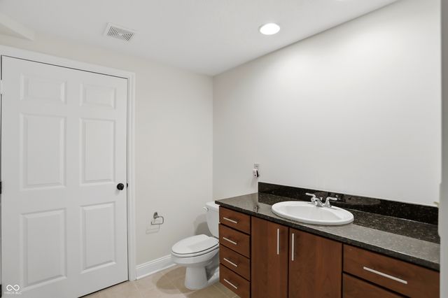 8602 Frontgate Lane, Indianapolis, IN 46256