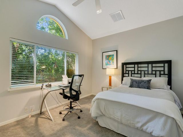 60 La Costa Court, Indian River Shores, FL 32963