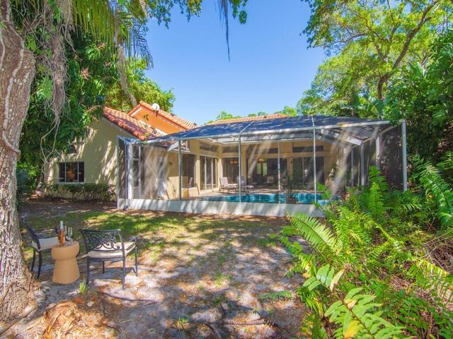 60 La Costa Court, Indian River Shores, FL 32963