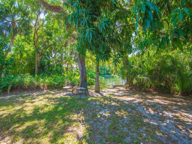 60 La Costa Court, Indian River Shores, FL 32963