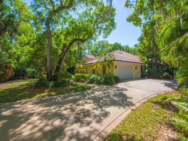 60 La Costa Court, Indian River Shores, FL 32963