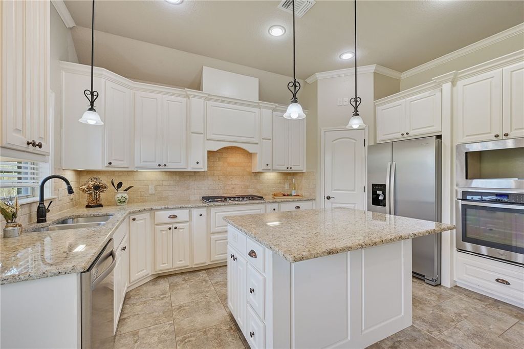 15633 Shady Brook Lane, College Station, TX 77845 — photo 5