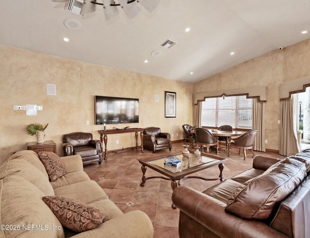 204 LAGUNA VILLAS Boulevard A11, Jacksonville Beach, FL 32250