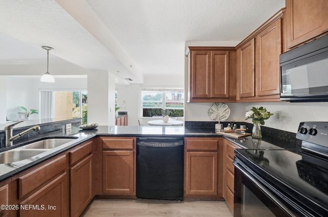 204 LAGUNA VILLAS Boulevard A11, Jacksonville Beach, FL 32250