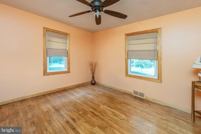 432 MULLICA HILL RD, Mullica Hill, NJ 08062