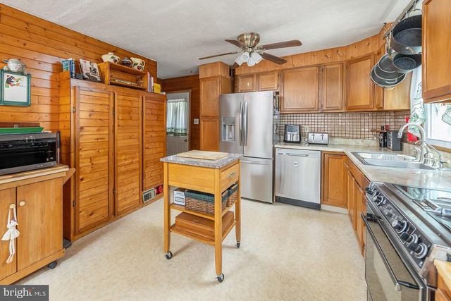 432 MULLICA HILL RD, Mullica Hill, NJ 08062