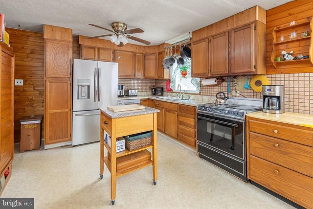 432 MULLICA HILL RD, Mullica Hill, NJ 08062