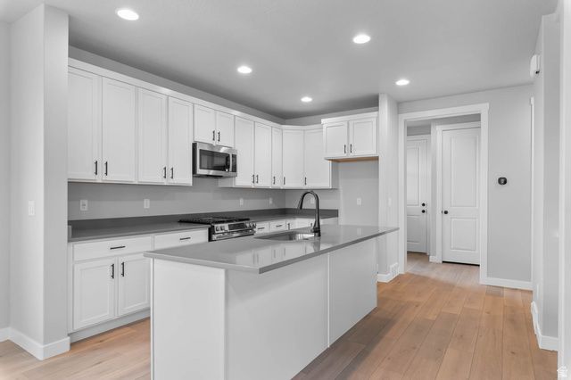 11339 S OFFSHORE WAY, South Jordan, UT 84009