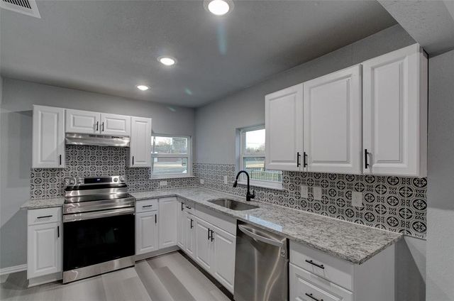 702 N Virginia, Terrell, TX 75160