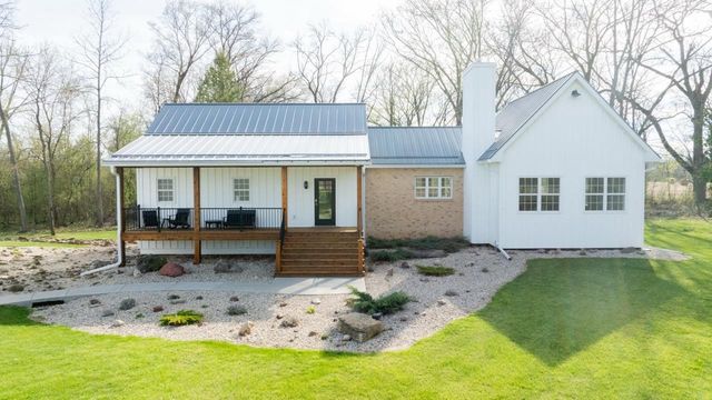 N4227 Christopher Road, Rio, WI 53960