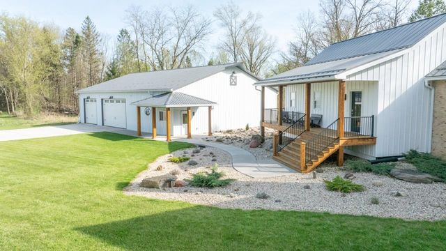 N4227 Christopher Road, Rio, WI 53960