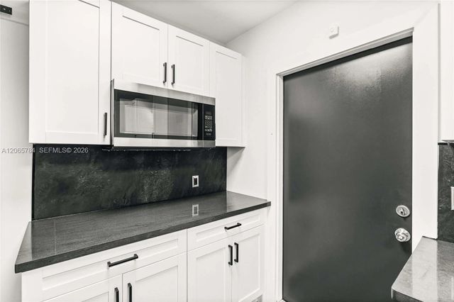 1121 NW 57th Street, Miami, FL 33127