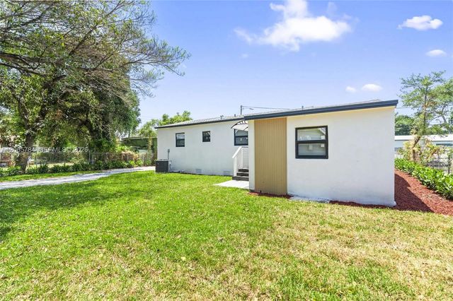 1121 NW 57th Street, Miami, FL 33127