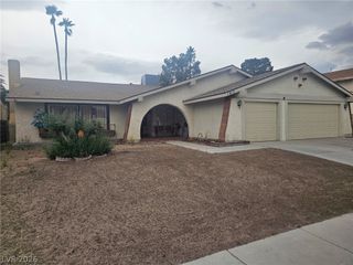 1912 Oakleaf Lane, Las Vegas, NV 89146