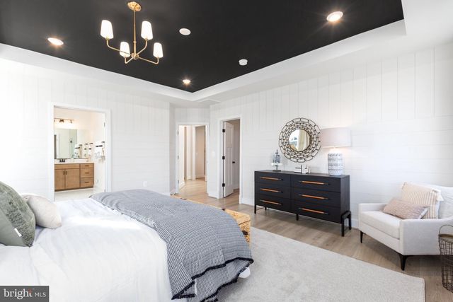 2214 KAREN TER, Fredericksburg, VA 22405